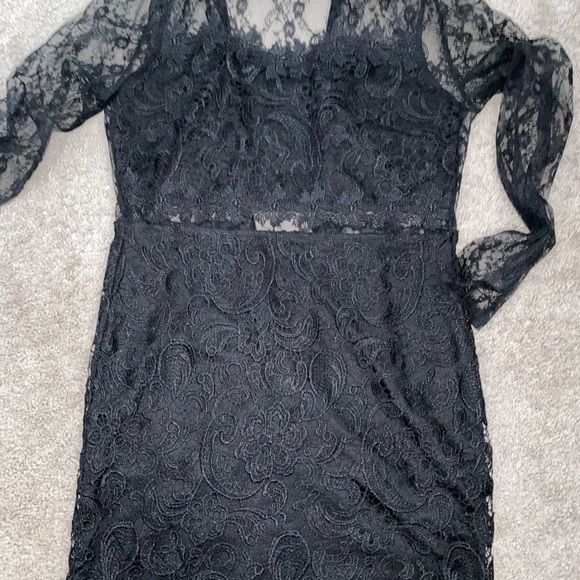 Dresses - Picture 9 of 16